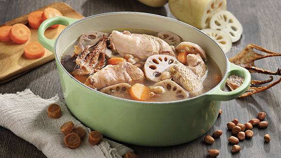 Canh gà hầm ngó sen Canh gà hầm ngó sen