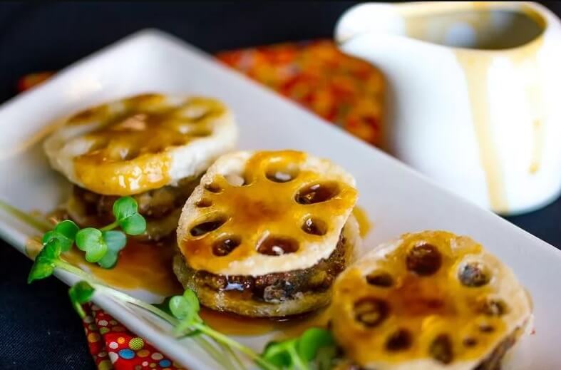 Ngó sen chiên thịt lợn Ngó sen chiên thịt lợn