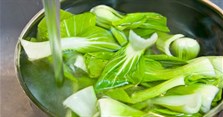 Tuyệt chiêu luộc rau xanh mướt mà đảm bảo giữ nguyên dinh dưỡng