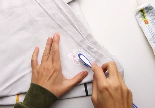 Tẩy vết mực trên áo