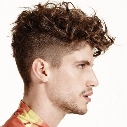 Tóc undercut uốn xoăn Tóc undercut uốn xoăn