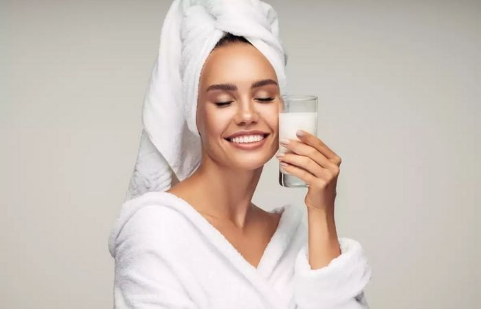 Rửa mặt bằng sữa tươi không đường là một phương pháp làm đẹp rất đơn giản Rửa mặt bằng sữa tươi không đường là một phương pháp làm đẹp rất đơn giản