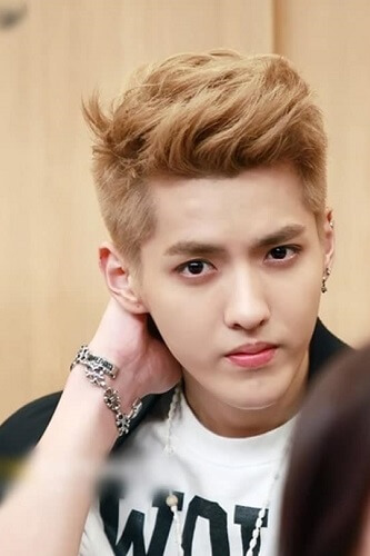 Màu nhuộm tóc nâu lạnh cho nam da trắng