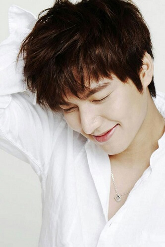 Tóc nhuộm màu nâu tây cho nam da trắng