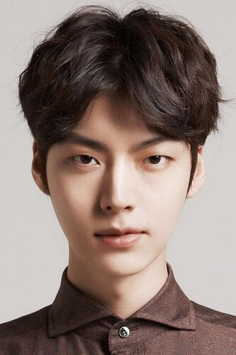 Tóc nhuộm màu nâu tây cho nam da trắng