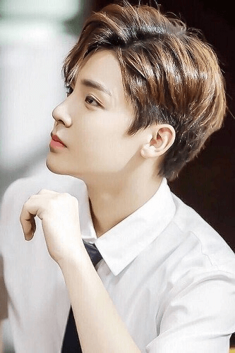 Tóc nhuộm màu nâu tây cho nam da trắng