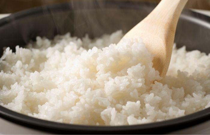 Cách trị hóc xương cá bằng cơm nóng