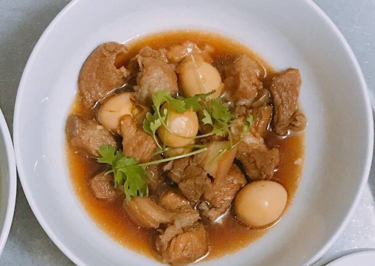 Thành phẩm món thịt kho trứng cút nước dừa