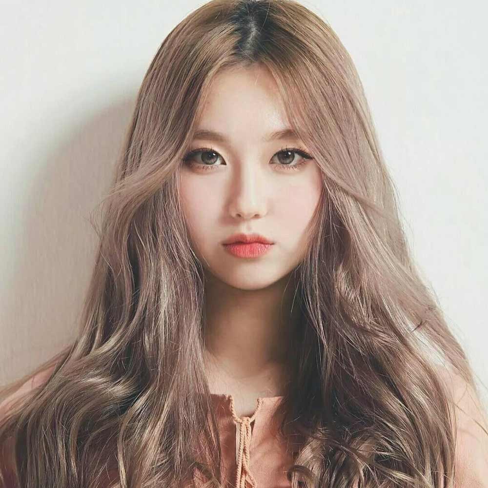 Màu tóc nâu tây lạnh mang đến vẻ cá tính, hiện đại