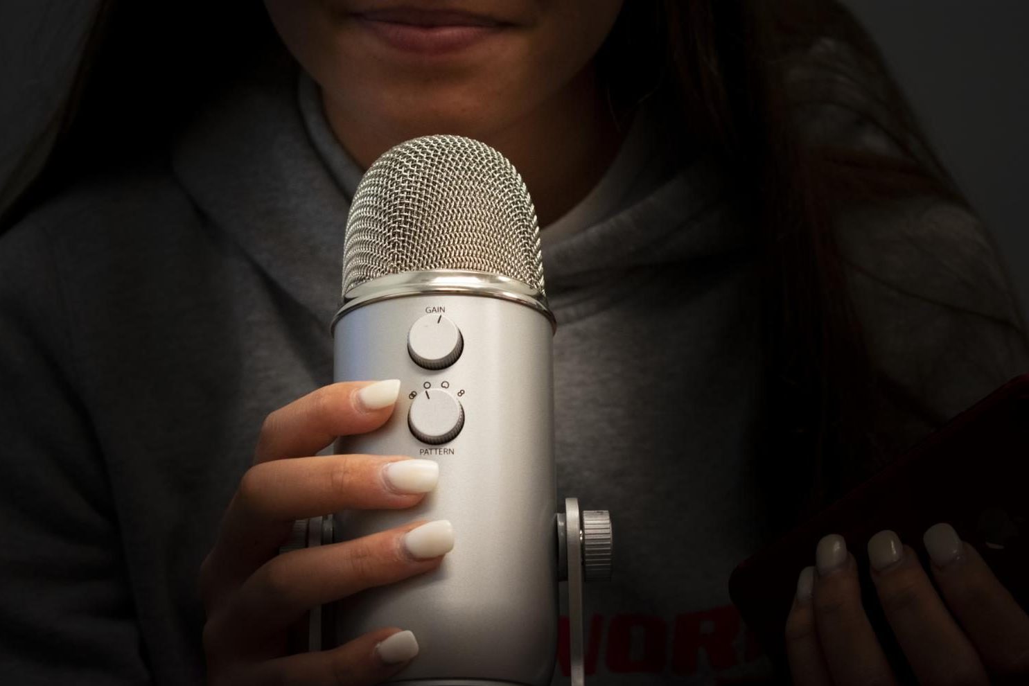 ASMR được tạo ra từ chính những âm thanh trong cuộc sống ASMR được tạo ra từ chính những âm thanh trong cuộc sống