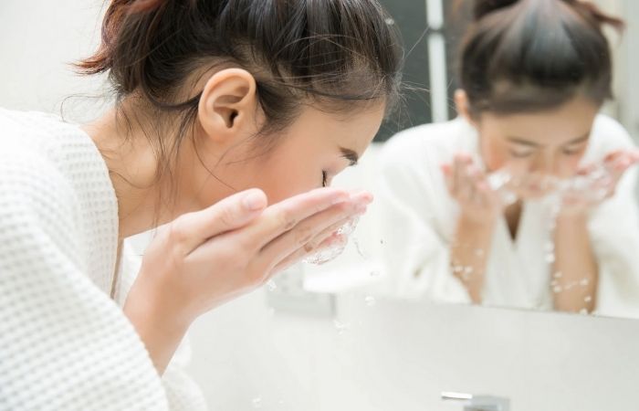 Rửa mặt với bia đúng cách giúp đảm bảo hiệu quả dưỡng da Rửa mặt với bia đúng cách giúp đảm bảo hiệu quả dưỡng da