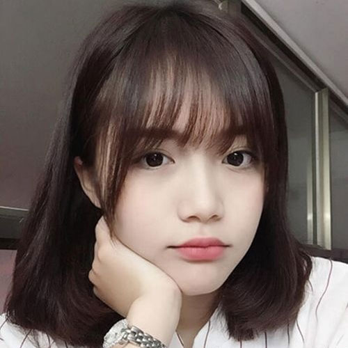 Tóc mái thưa để chéo