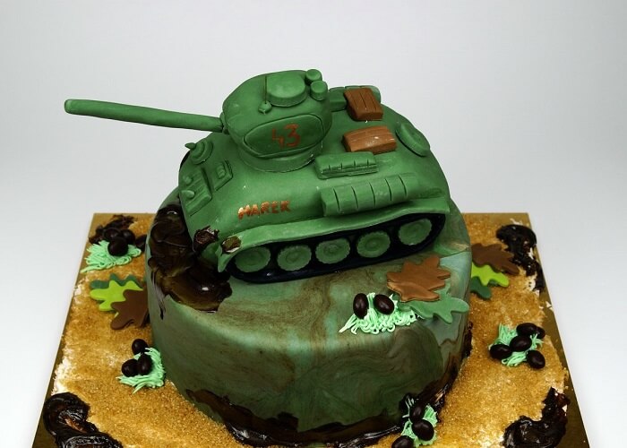 Bánh sinh nhật hình xe tăng đẹp nhất