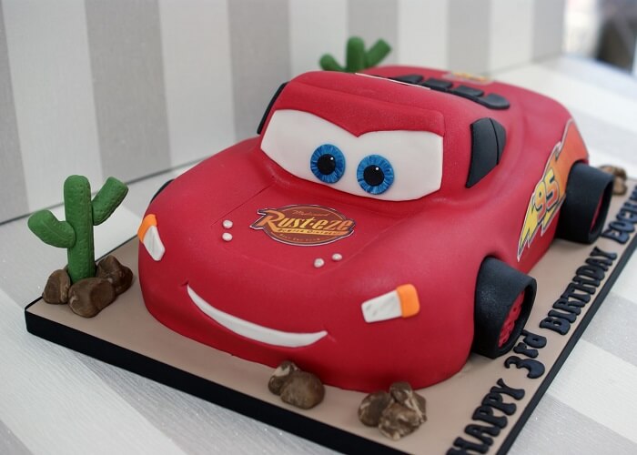 Bánh sinh nhật hình ô tô đẹp nhất