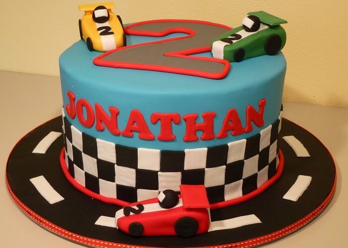 Bánh sinh nhật hình ô tô đẹp nhất