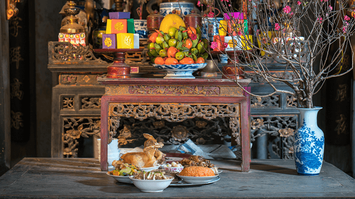 Mâm lễ cúng ông Công ông Táo phải được đặt trên bàn thờ Mâm lễ cúng ông Công ông Táo phải được đặt trên bàn thờ