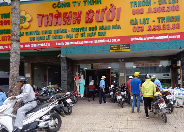 Hình ảnh phòng giao dịch của bến xe Thành Bưởi Hình ảnh phòng giao dịch của bến xe Thành Bưởi