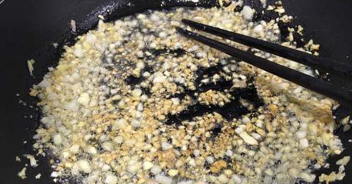Phi thơm hành, tỏi, gừng Phi thơm hành, tỏi, gừng