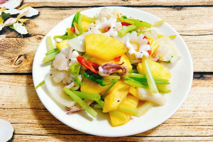 Mực xào dứa Mực xào dứa