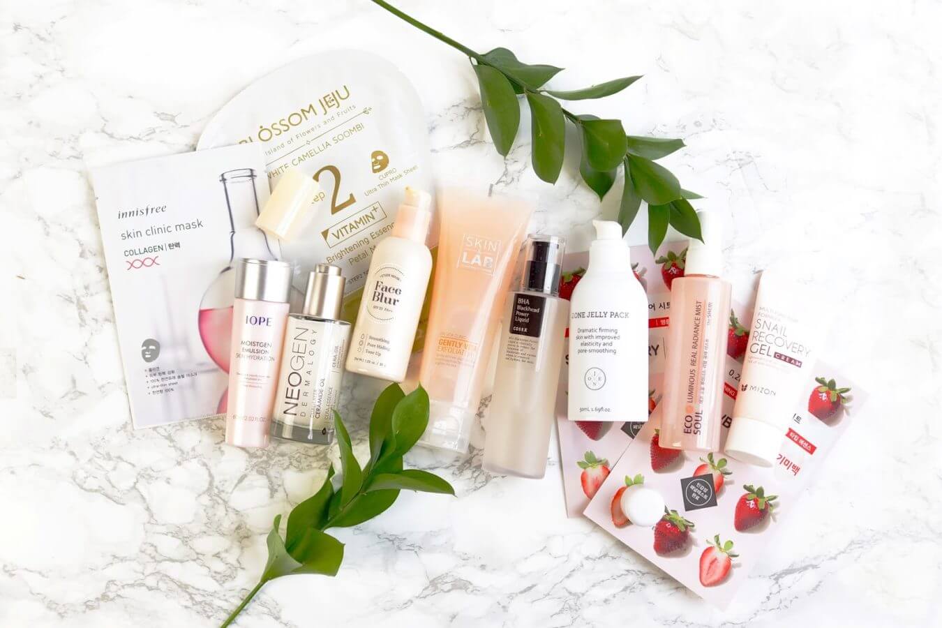 Thay vì chạy theo những lời quảng cáo, hãy tìm hiểu rõ về thành phần của sản phẩm skincare mà bạn muốn dùng