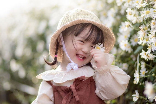 Đặt tên tiếng Anh cho con gái theo dáng vẻ bên ngoài