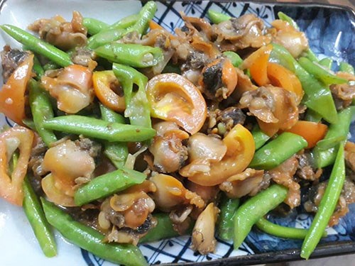 Sò huyết xào đậu đũa