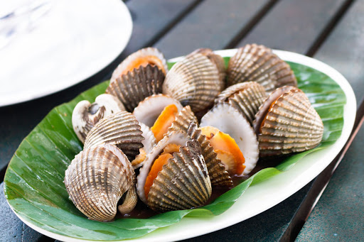 Lưu ý khi ăn sò huyết