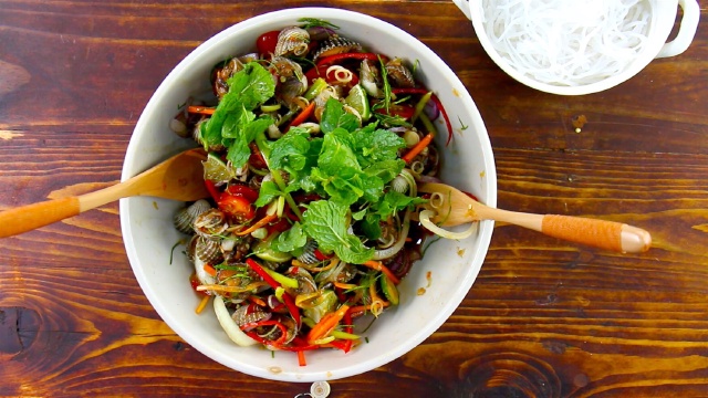 Thêm húng lũi Thêm húng lũi