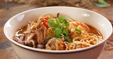 Cách làm bún hải sản chua cay ngon đúng điệu như ngoài hàng