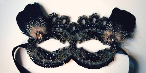 Cách làm đồ hóa trang Halloween cho bé gái