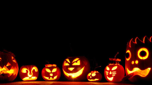 Thắp đèn cho trái bí ngô thêm rực rỡ