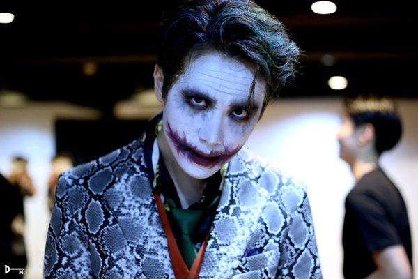 Hóa trang halloween joker