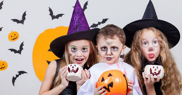 Hóa trang Halloween cho bé