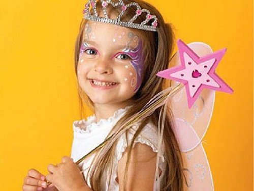 Cách trang điểm Halloween đơn giản cho trẻ nhỏ