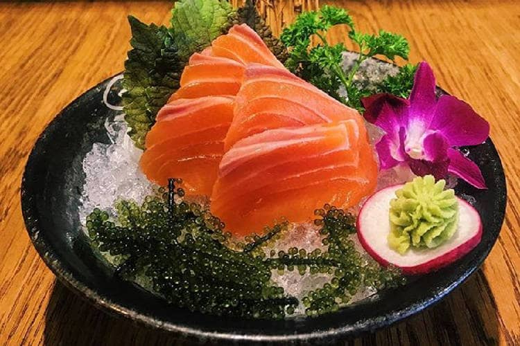Sashimi cá hồi