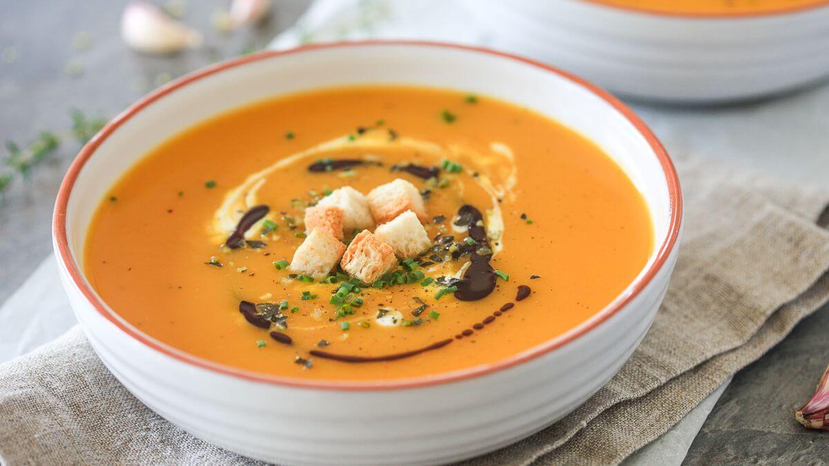 Thành phẩm súp bí đỏ chuẩn vị Âu