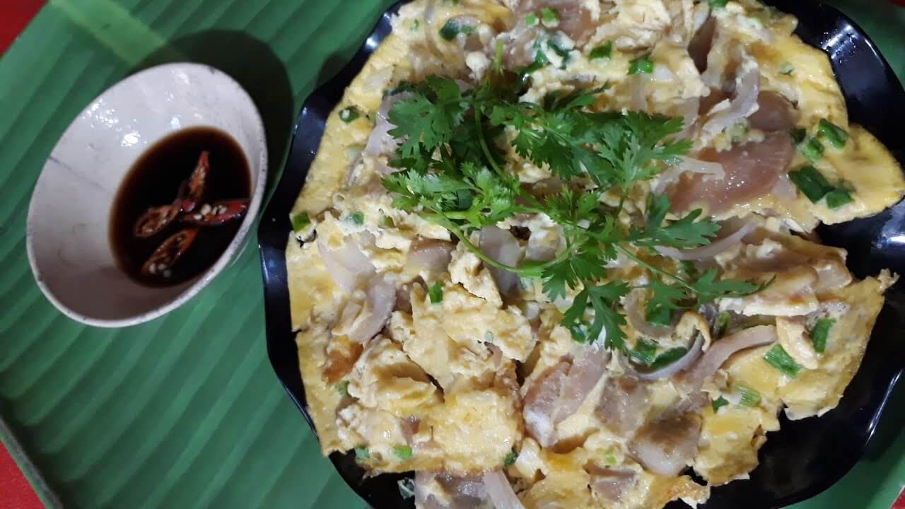 Trứng vịt chiên củ cải muối