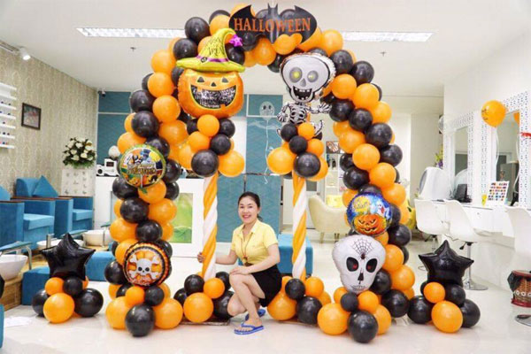 Trang trí Halloween bằng bong bóng