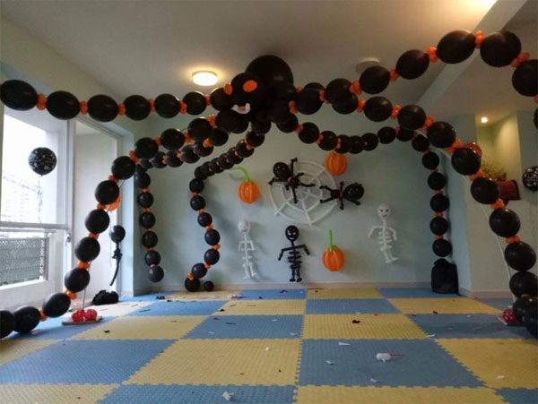 Trang trí Halloween bằng bong bóng