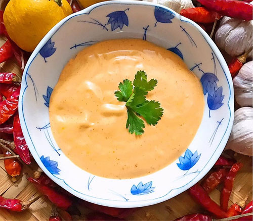 Cách làm nước chấm đồ nướng ngon từ bơ trứng Cách làm nước chấm đồ nướng ngon từ bơ trứng