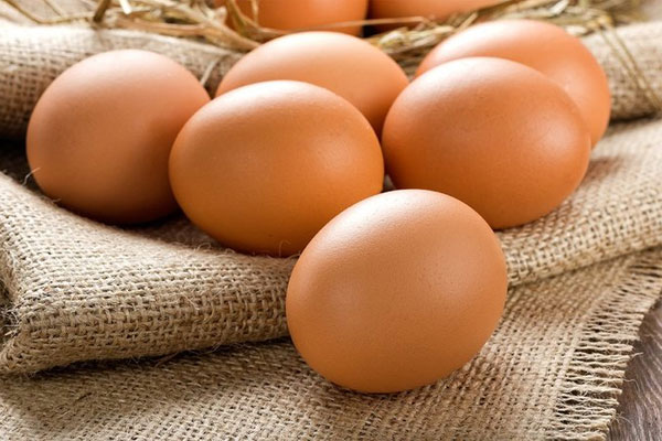 Trị thâm nách bằng trứng gà