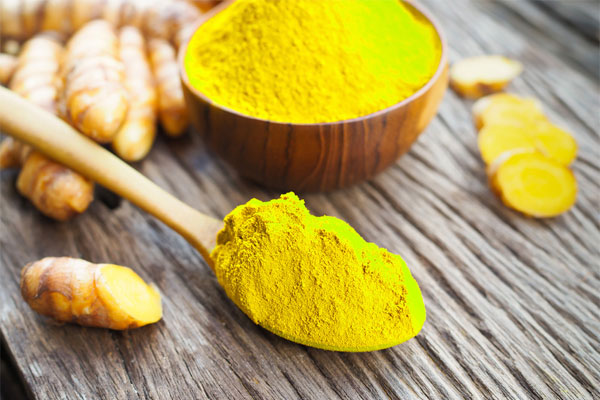 Trị thâm nách sau sinh bằng nghệ