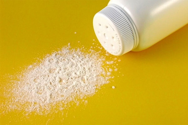 Cách chữa thâm nách bằng phấn rôm