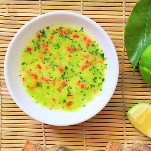 Nước chấm đồ nướng từ mù tạt, tỏi, ớt Nước chấm đồ nướng từ mù tạt, tỏi, ớt