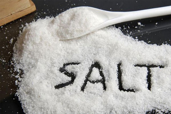 Cách chữa viêm nang lông bằng muối