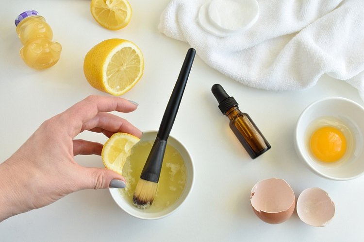 Mặt nạ cho da dầu mụn lỗ chân lông to từ mật ong, lòng trắng trứng