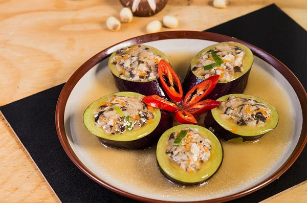 Cà tím nhồi đậu phụ chay Cà tím nhồi đậu phụ chay