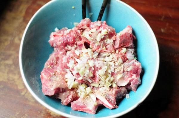 hướng dẫn làm sườn xào chua ngọt cà chua