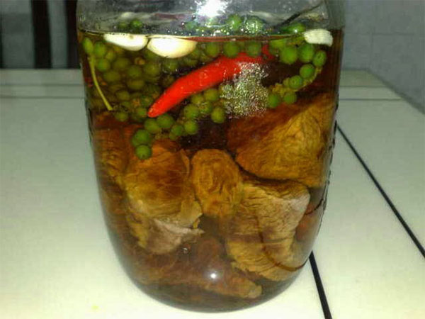 Bắp bò ngâm mắm tiêu xanh Bắp bò ngâm mắm tiêu xanh