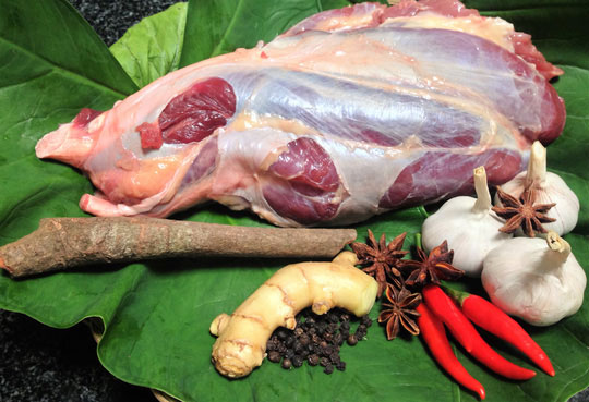 Bắp bò ngâm mắm Bắp bò ngâm mắm